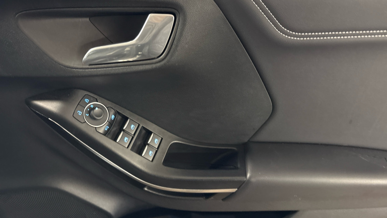 Ford Puma 1.0 EcoBoost Hybrid mHEV ST-Line Vignale 5dr Petrol Hatchback